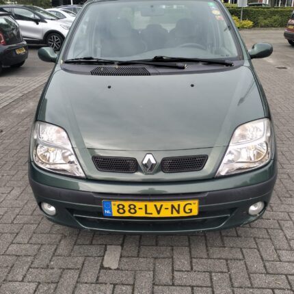 Executieverkoop van een Renault Mégane Scénic 1.6 16V (2003) – Kenteken 88-LV-NG