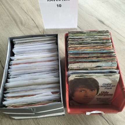Kavel 10 – ca. 238 vinyl singles .