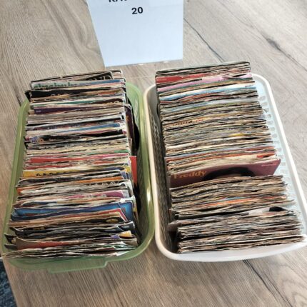 Kavel 20 – ca. 271 vinyl singles .